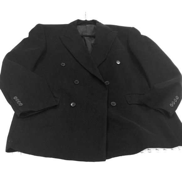 Men’s Suit - Picture 3 of 6